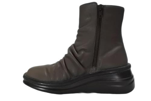 【インコルジェ 8209 ダークブラウン】くしゅっとかわいい本革幅広ショートブーツ