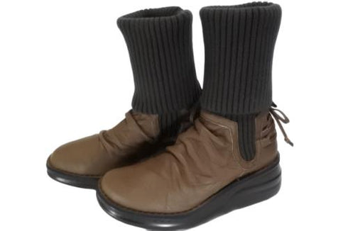 【インコルジェ8248 ダークブラウン】くしゅくしゅミドル丈レースアップニットブーツ