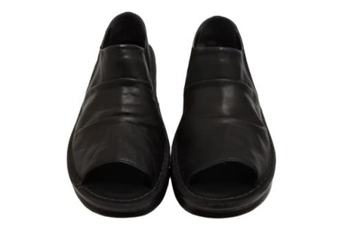 【インコルジェ 8294 ブラック】オープントゥくしゅくしゅシューズサンダル