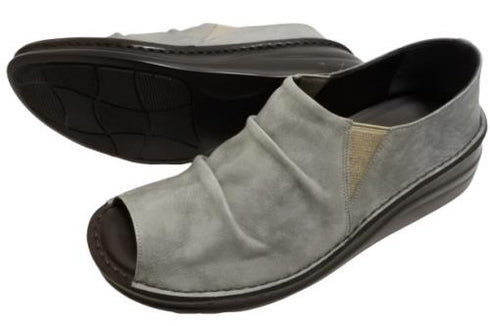 【インコルジェ 8294 ライトブルー】オープントゥくしゅくしゅシューズサンダル