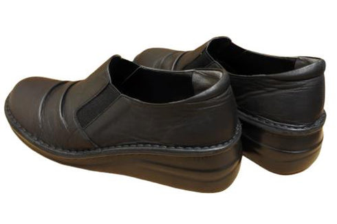 【インコルジェ8303 ブラック】くしゅっとかわいい脱ぎ履きらくらくシューズ