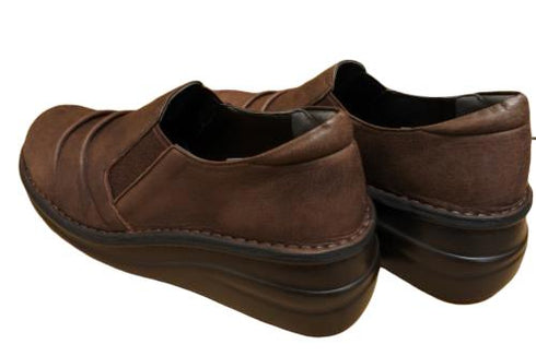 【インコルジェ8303 ダークブラウン】くしゅっとかわいい脱ぎ履きらくらくシューズ