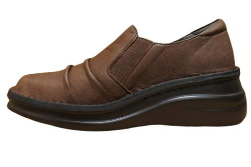 【インコルジェ8303 ダークブラウン】くしゅっとかわいい脱ぎ履きらくらくシューズ