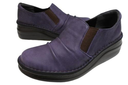 【インコルジェ8303 ダークパープル】くしゅっとかわいい脱ぎ履きらくらくシューズ
