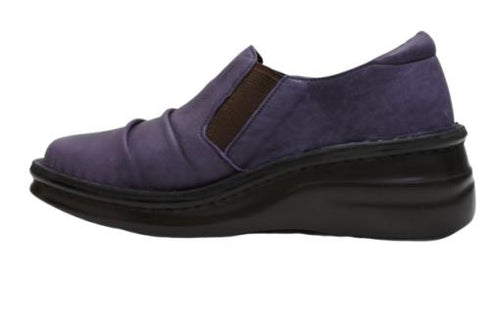 【インコルジェ8303 ダークパープル】くしゅっとかわいい脱ぎ履きらくらくシューズ