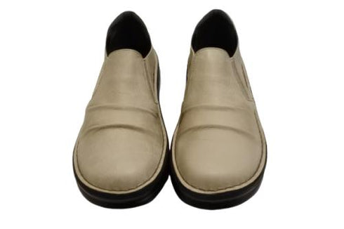 【インコルジェ8303 グレージュ】くしゅっとかわいい脱ぎ履きらくらくシューズ