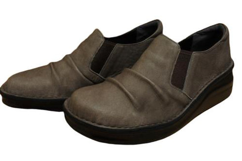 【インコルジェ8303 グレー】くしゅっとかわいい脱ぎ履きらくらくシューズ