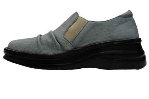 【インコルジェ8303 ライトブルー】くしゅっとかわいい脱ぎ履きらくらくシューズ