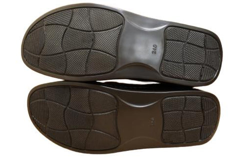 【インコルジェ8303 レッド】くしゅっとかわいい脱ぎ履きらくらくシューズ