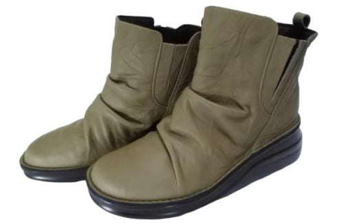 【インコルジェ8331 グレー】くしゅくしゅサイドゴアショートブーツ