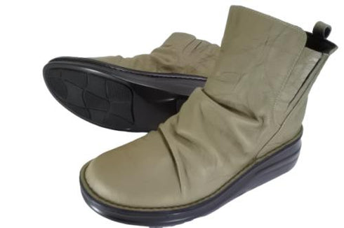 【インコルジェ8331 グレー】くしゅくしゅサイドゴアショートブーツ