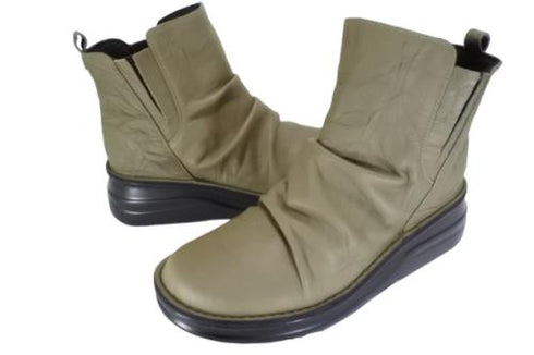 【インコルジェ8331 グレー】くしゅくしゅサイドゴアショートブーツ