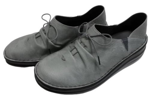 【インコルジェ 8387 ライトブルー】ひと味違う個性派靴紐シューズ