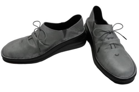 【インコルジェ 8387 ライトブルー】ひと味違う個性派靴紐シューズ