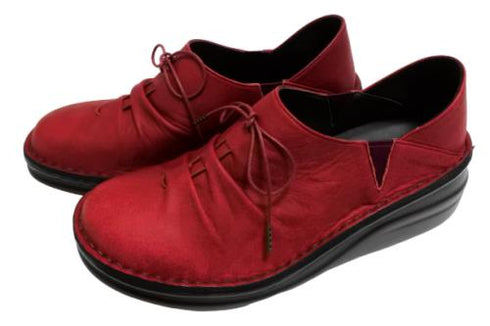 【インコルジェ 8387 レッド】ひと味違う個性派靴紐シューズ