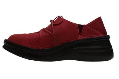 【インコルジェ 8387 レッド】ひと味違う個性派靴紐シューズ