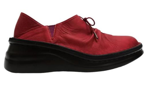 【インコルジェ 8387 レッド】ひと味違う個性派靴紐シューズ