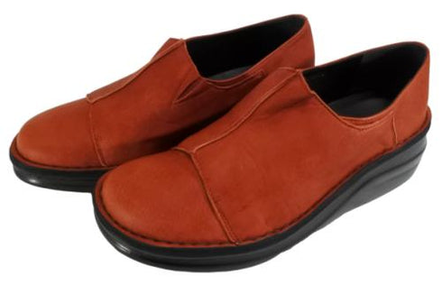 【インコルジェ8409 オレンジレッド】カジュアルコンフォートシューズ