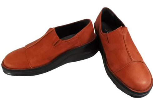 【インコルジェ8409 オレンジレッド】カジュアルコンフォートシューズ