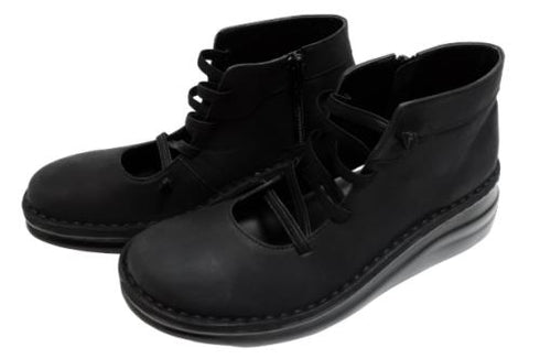 【インコルジェ 8420 ブラック】ゴム紐春ブーティ