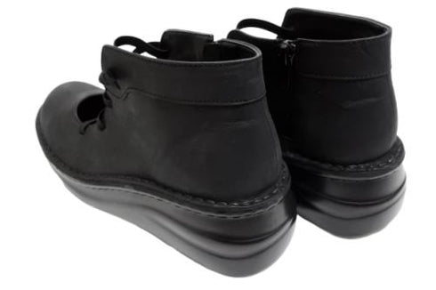 【インコルジェ 8420 ブラック】ゴム紐春ブーティ