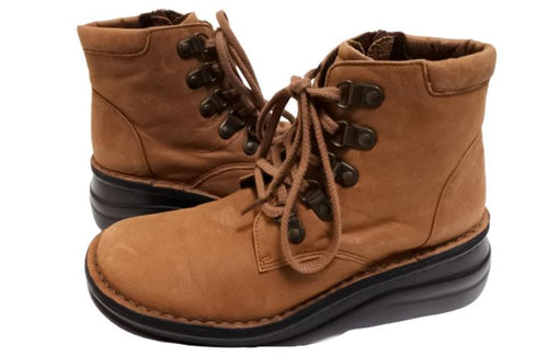 【インコルジェ8434 ブラウン】低反発インソールのクロスストラップシューズ