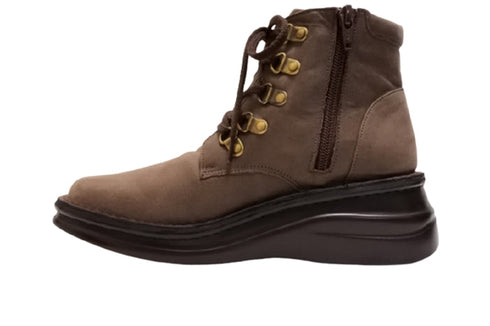 【インコルジェ8434 ダークブラウン】低反発インソールのクロスストラップシューズ