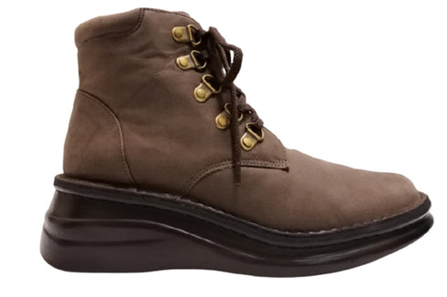 【インコルジェ8434 ダークブラウン】低反発インソールのクロスストラップシューズ