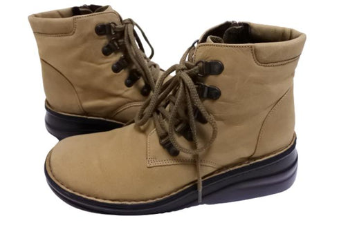 【インコルジェ8434 カーキ】低反発インソールのクロスストラップシューズ