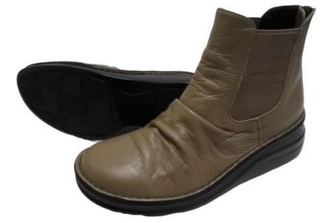 【インコルジェ 8438 モカベージュ】本革カジュアルサイドゴアブーツ