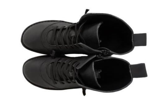 【インコルジェ 8468 ブラック】本革クロスベルトカジュアルショートブーツ