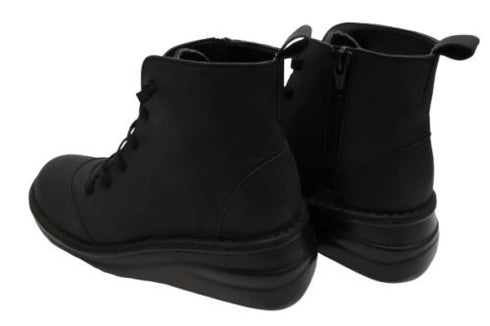 【インコルジェ 8468 ブラック】本革クロスベルトカジュアルショートブーツ