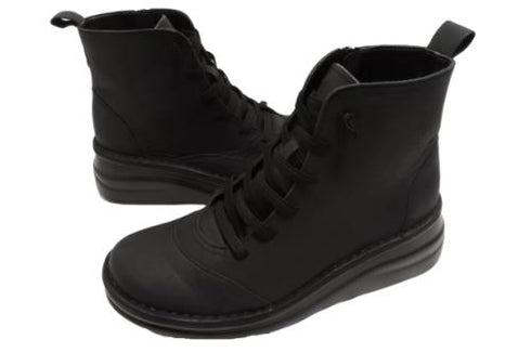 【インコルジェ 8468 ブラック】本革クロスベルトカジュアルショートブーツ