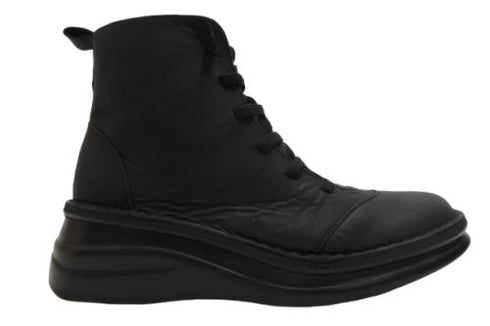 【インコルジェ 8468 ブラック】本革クロスベルトカジュアルショートブーツ