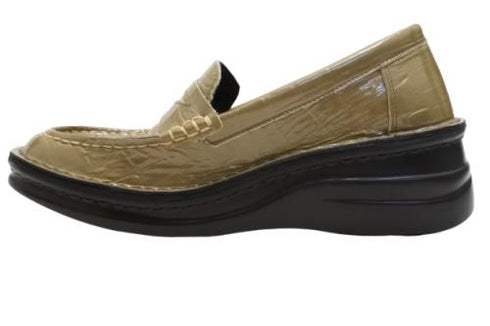 【インコルジェ 8476 ベージュ】クロコ型押し本革エナメルローファー