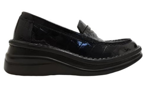 【インコルジェ 8476 ネイビー】クロコ型押し本革エナメルローファー