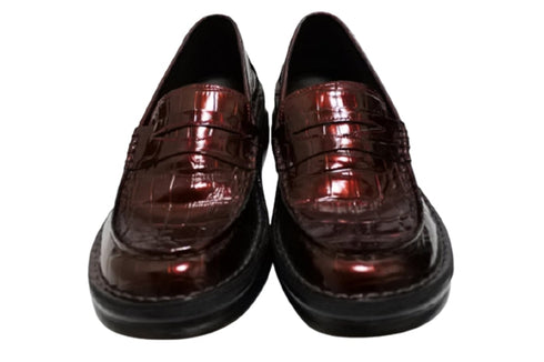 【インコルジェ 8476 ワイン】クロコ型押し本革エナメルローファー