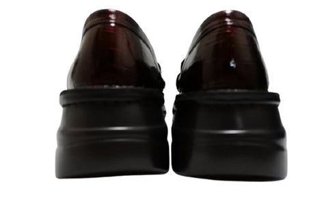 【インコルジェ 8476 ワイン】クロコ型押し本革エナメルローファー