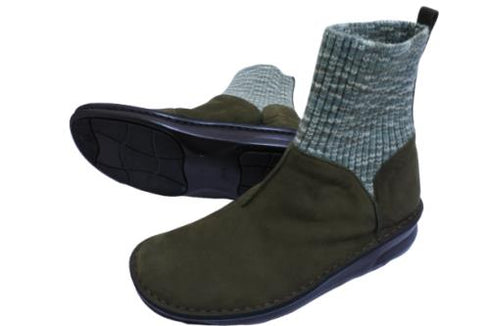 【インコルジェ8591 カーキ】マルチカラーニットローヒールブーツ