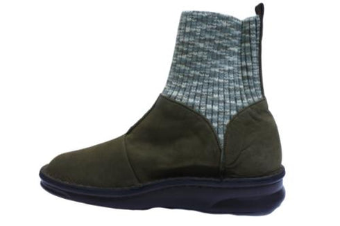 【インコルジェ8591 カーキ】マルチカラーニットローヒールブーツ