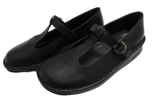 【インコルジェ 8596 ブラック】ローヒールやわらかTストラップシューズ