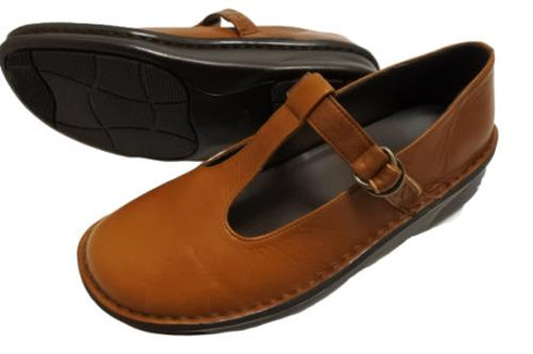 【インコルジェ 8596 ブラウン】ローヒールやわらかTストラップシューズ