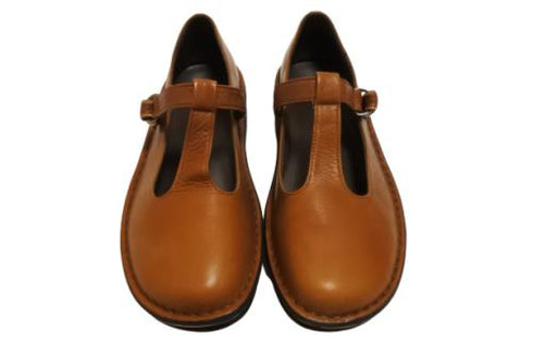 【インコルジェ 8596 ブラウン】ローヒールやわらかTストラップシューズ