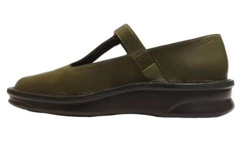 【インコルジェ 8596 オリーブ】ローヒールやわらかTストラップシューズ