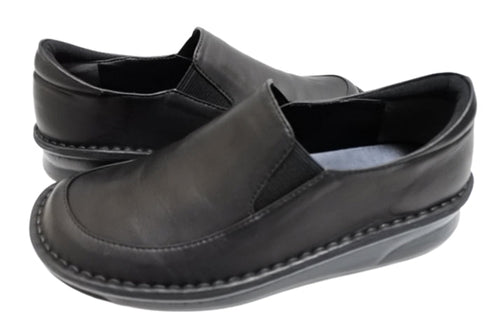 【インコルジェ 8635 ブラック】本革ローヒールスリッポンシューズ