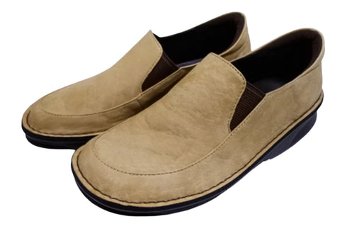 【インコルジェ 8635 ライトキャメル】本革ローヒールスリッポンシューズ