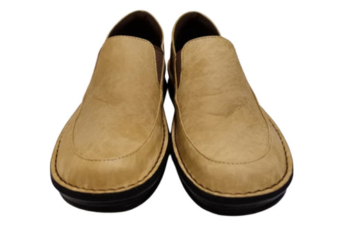 【インコルジェ 8635 ライトキャメル】本革ローヒールスリッポンシューズ