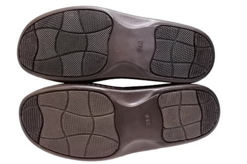 【インコルジェ8650 オークベージュ】センターシームバックストラップシューズ