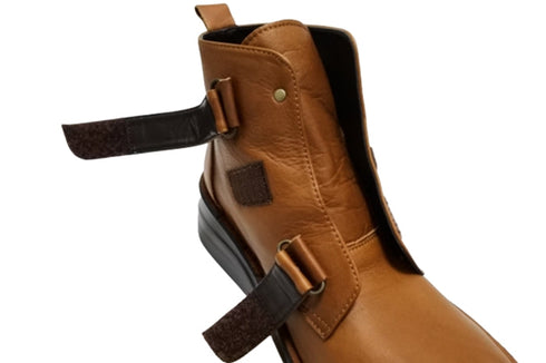 【インコルジェ8748 ブラウン】ソフトレザーベルトブーツ