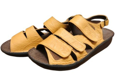【インコルジェ 8806 キャメル】バックストラップコンフォートサンダル